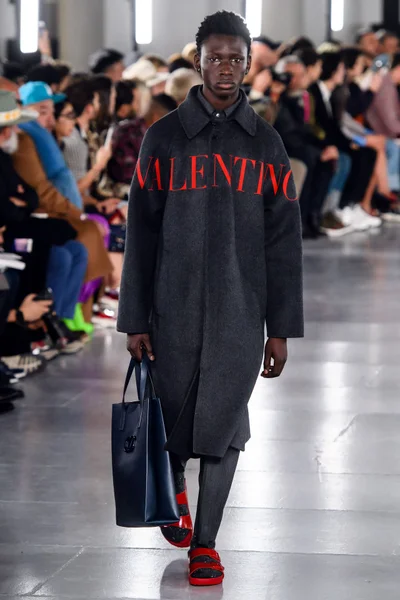 Look 24